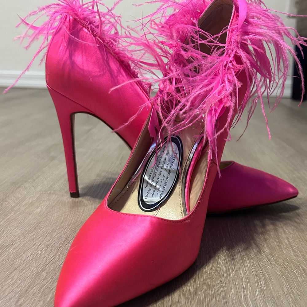 Jessica Simpson heels